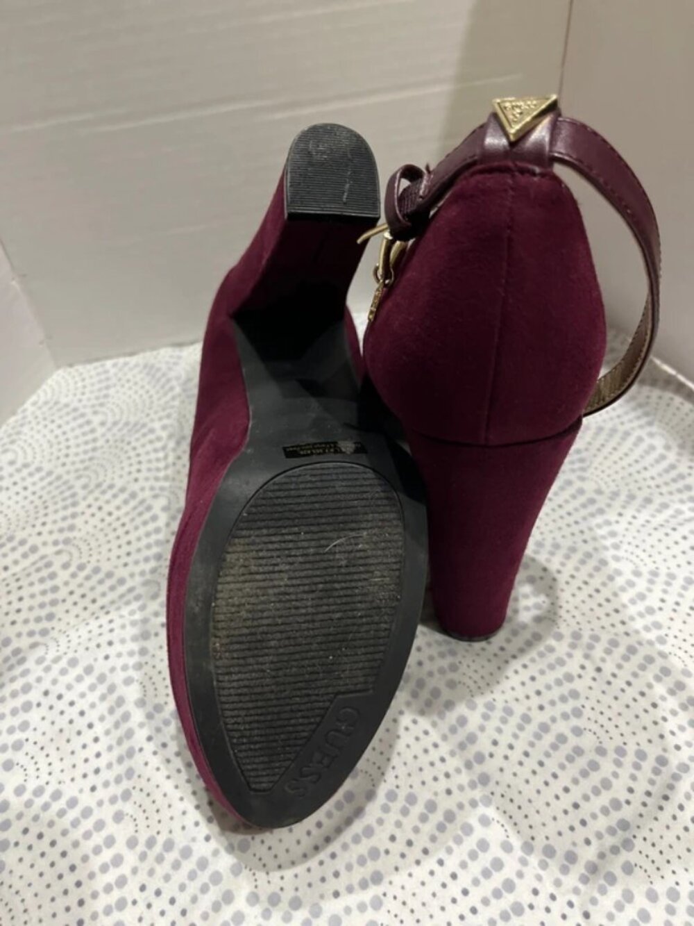 GUESS Heels - Picture 2 of 2